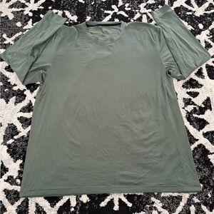 Lululemon shirt